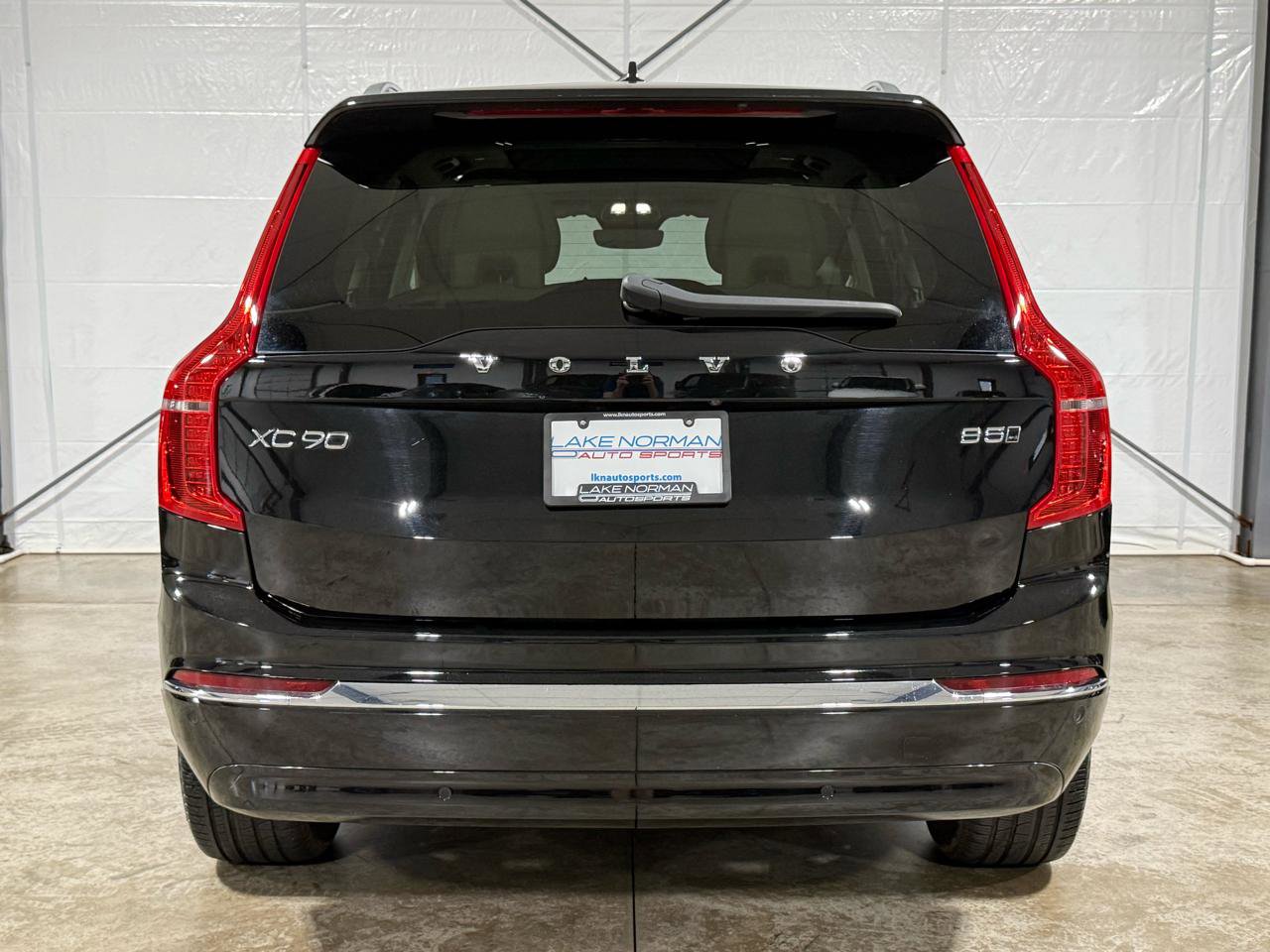 Used 2024 Volvo XC90 B5 Core AWD/4WD image 9