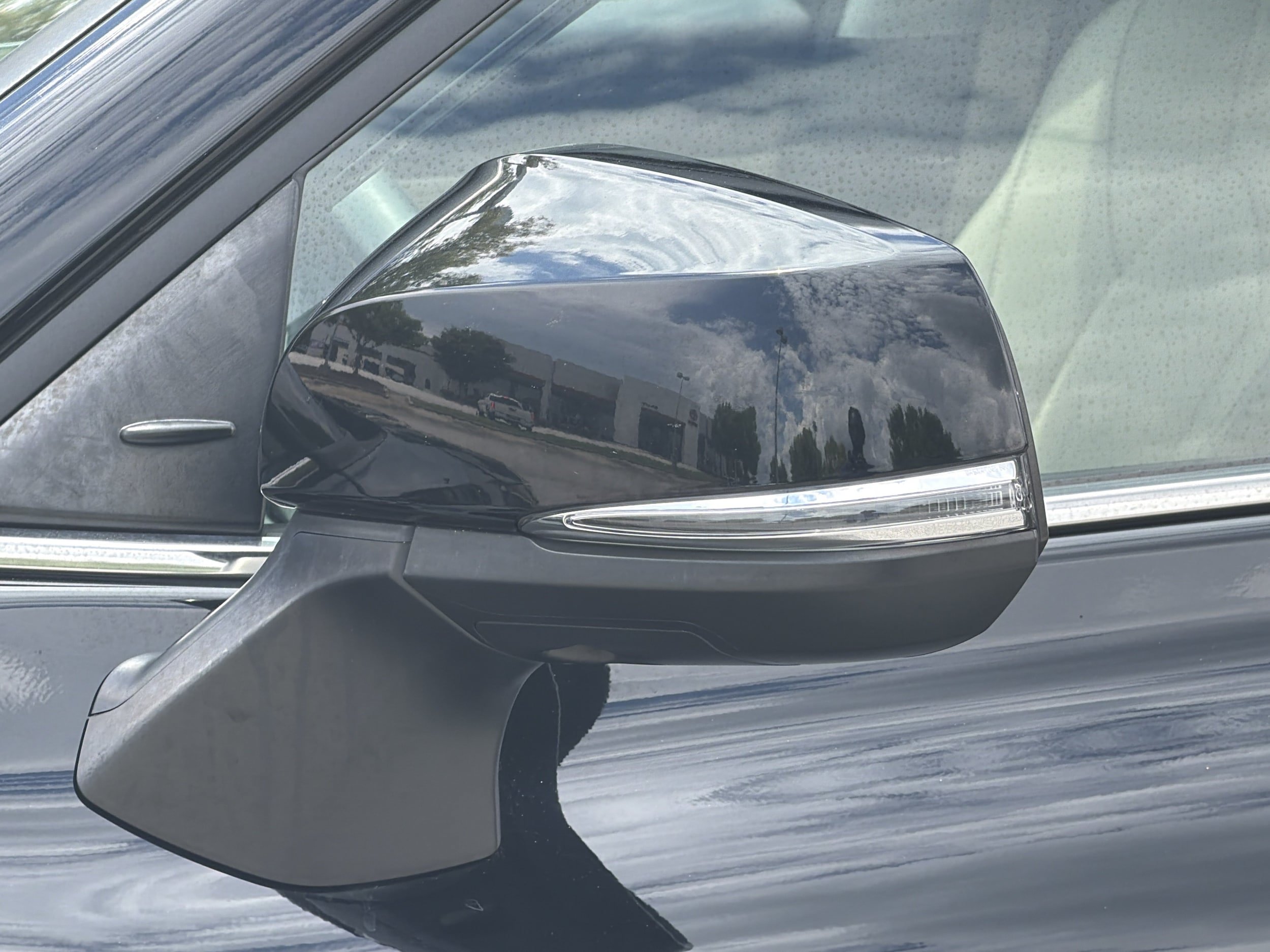 Certified 2021 Toyota Highlander Limited FWD image 34