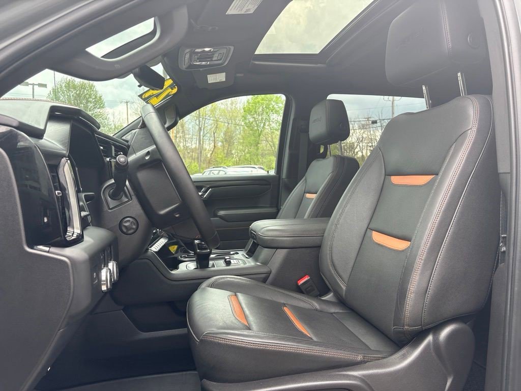 Certified 2024 GMC Sierra 1500 AT4 w/ Technology Package AWD/4WD image 9