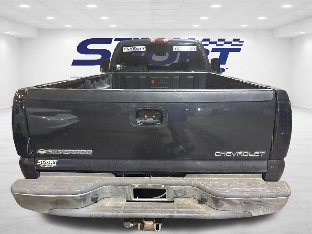 Used 2004 Chevrolet Silverado 2500 LS image 7