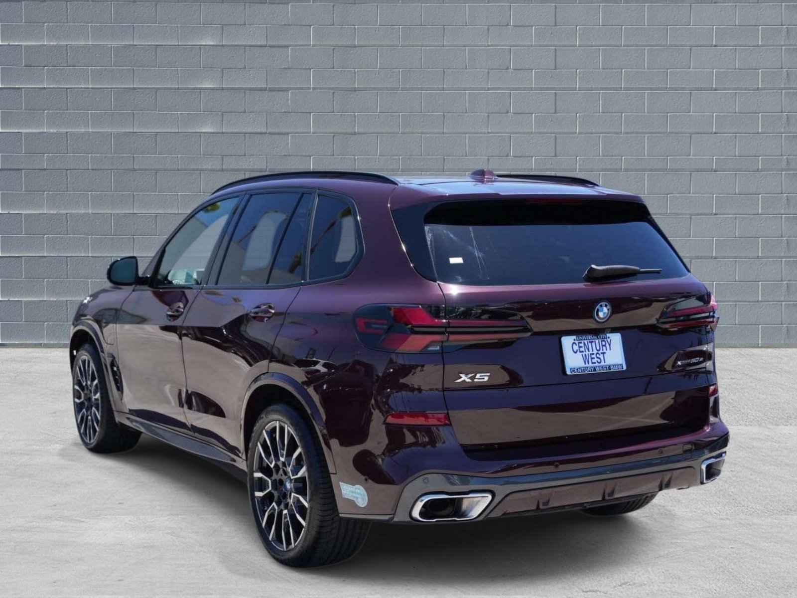 Certified 2024 BMW X5 xDrive50e w/ M Sport Package AWD/4WD image 3
