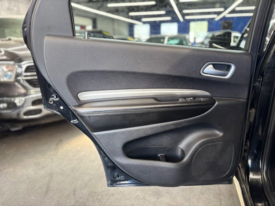 Used 2019 Dodge Durango SXT AWD/4WD image 14