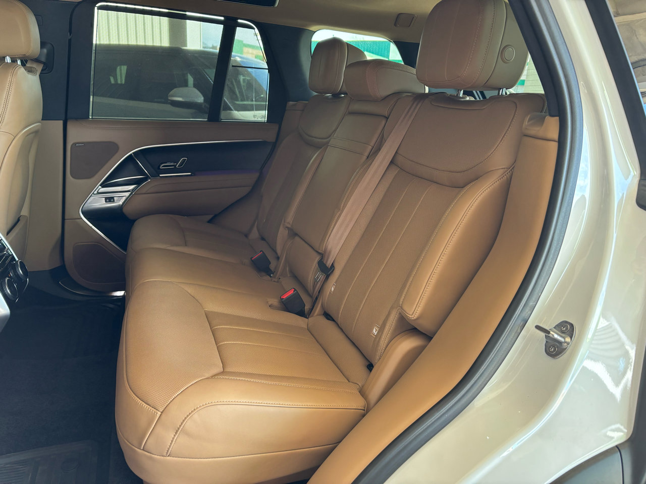 Used 2023 Land Rover Range Rover SE image 24