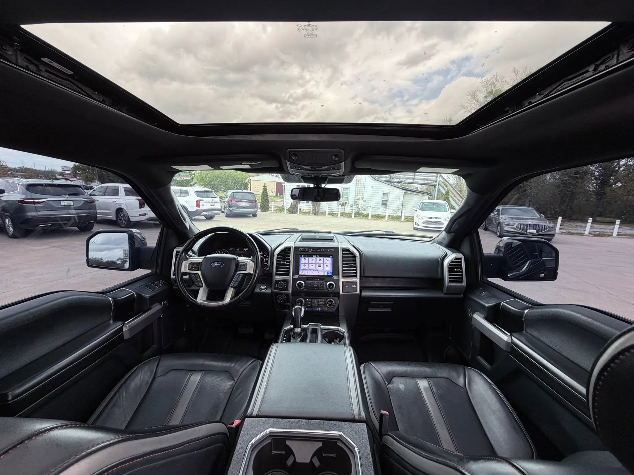 Used 2019 Ford F150 Platinum w/ Equipment Group 701A Luxury image 26