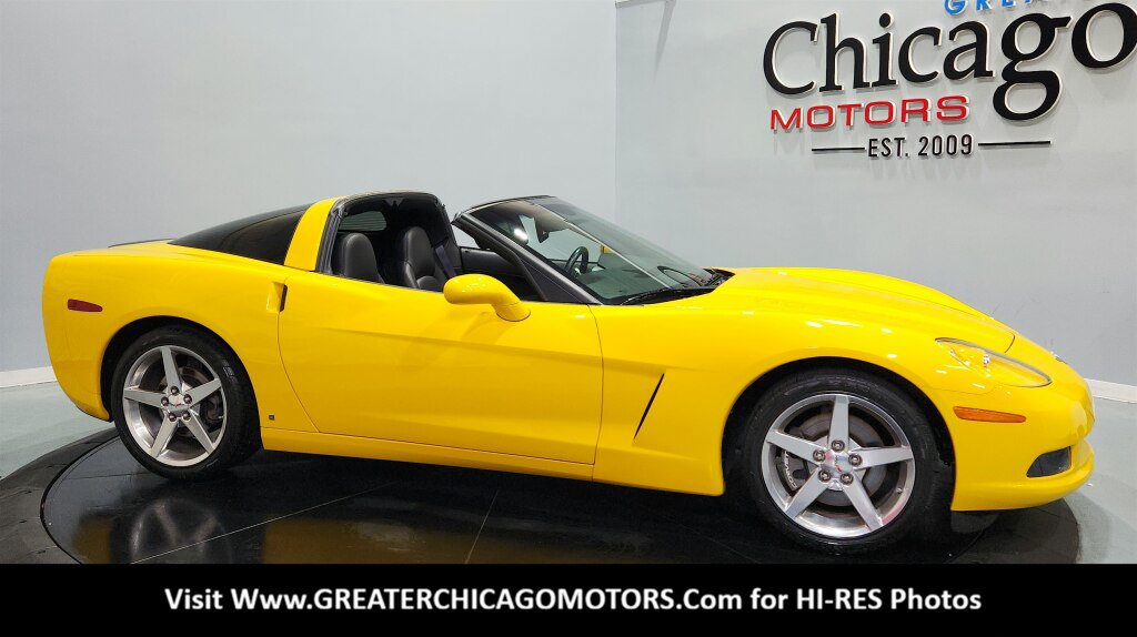 Used 2006 Chevrolet Corvette Coupe w/ Preferred Equipment Group RWD image 14