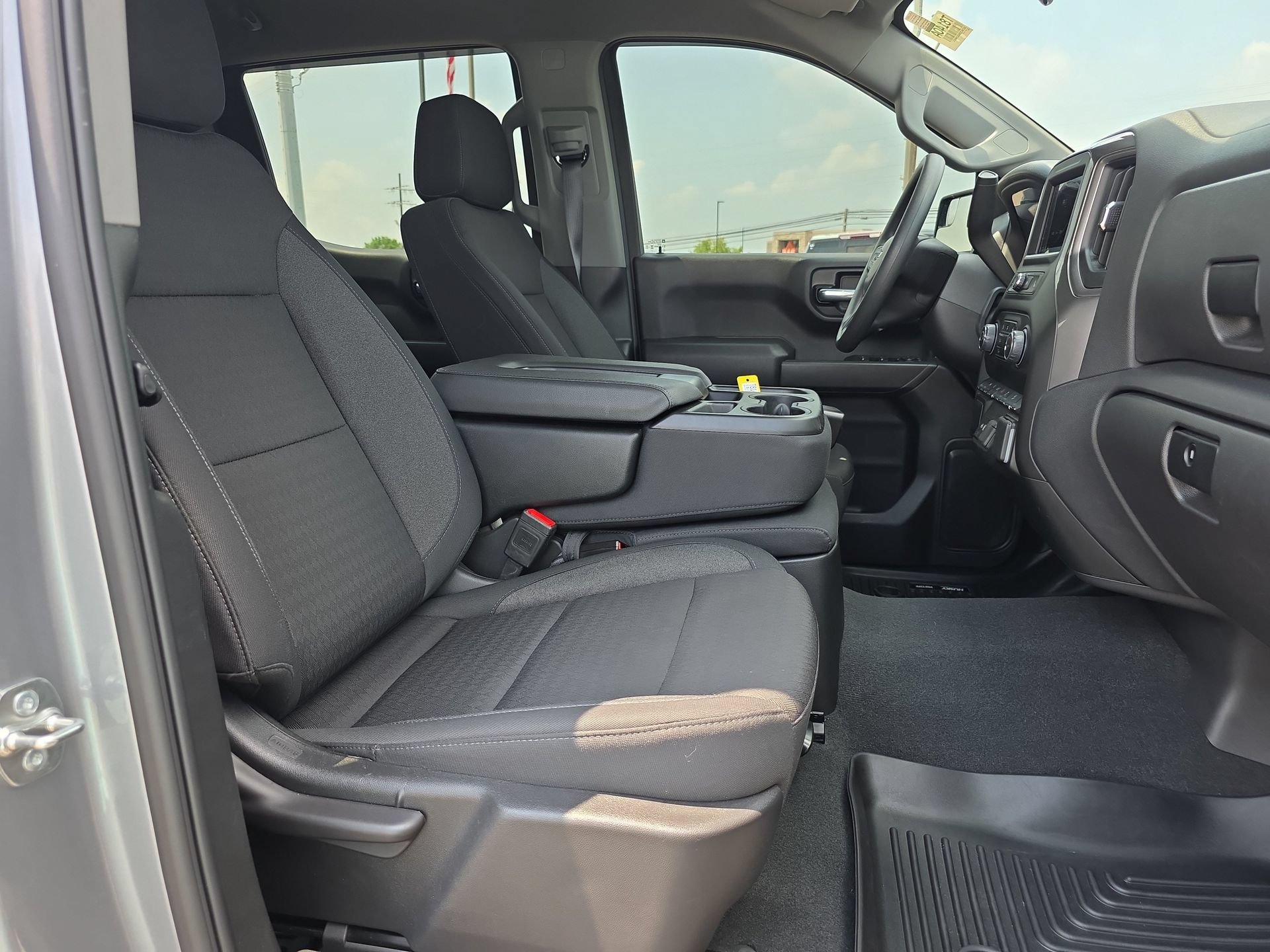 Used 2025 Chevrolet Silverado 1500 Custom Trail Boss AWD/4WD image 15