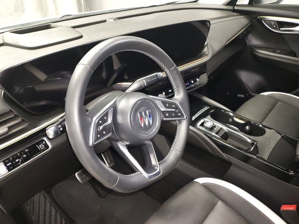 Used 2024 Buick Envision Sport Touring image 25