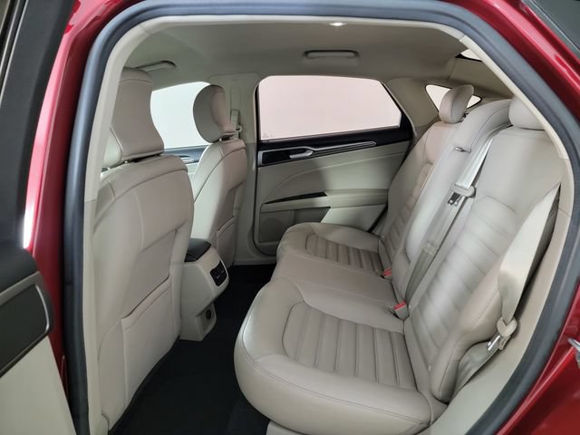 Used 2017 Ford Fusion SE w/ Fusion SE Technology Package FWD image 15