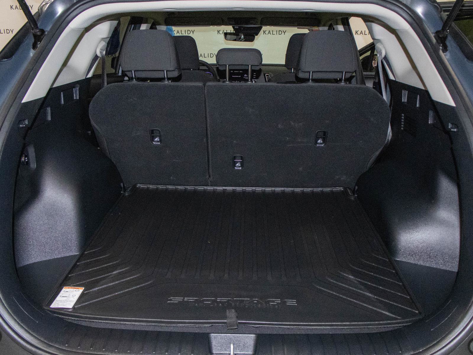 Used 2025 Kia Sportage LX image 23