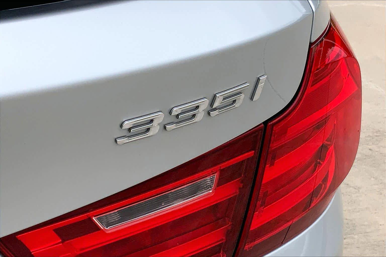 Used 2016 BMW 335i Gran Turismo xDrive image 10