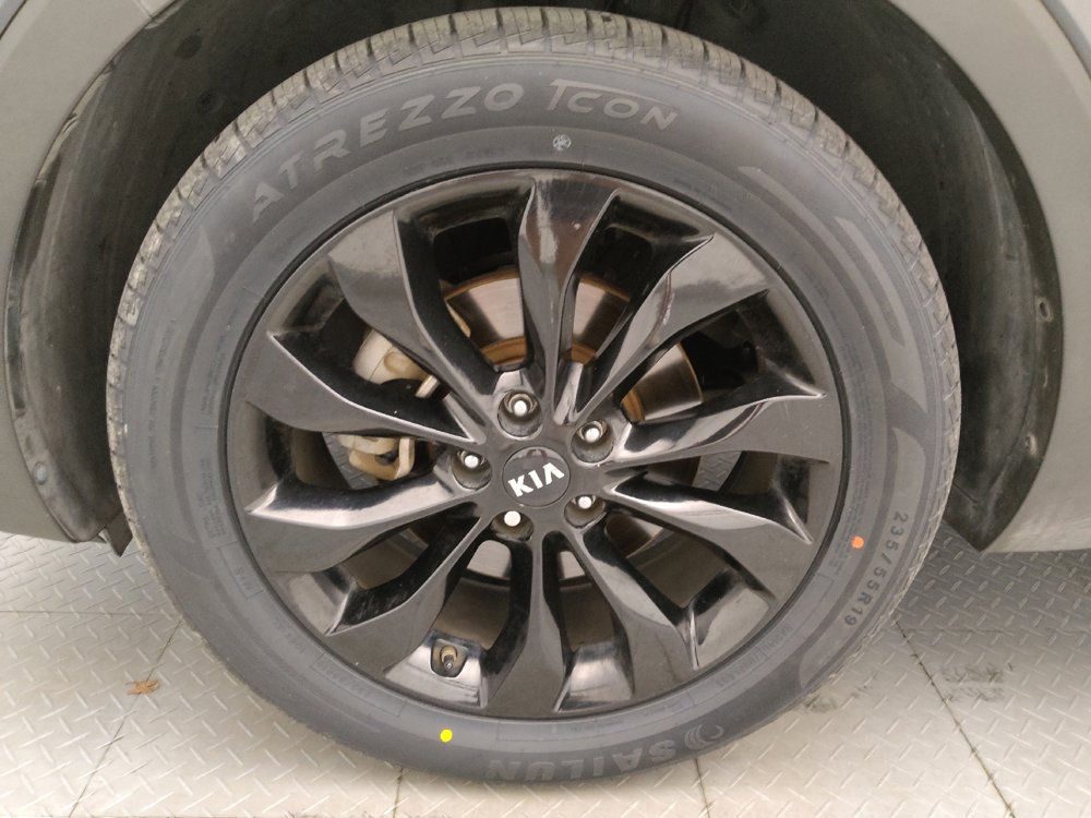 Used 2019 Kia Sorento S FWD image 31
