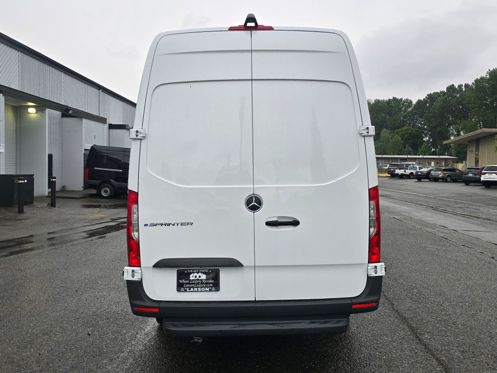New 2025 Mercedes-Benz eSprinter 170 Cargo image 5
