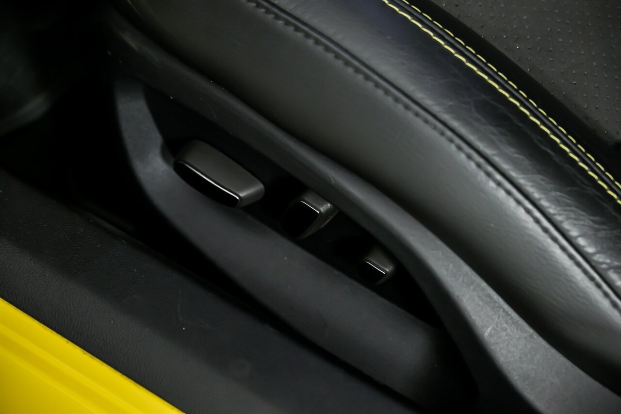 Used 2016 Chevrolet Corvette Z06 w/ C7.r Special Edition RWD image 25