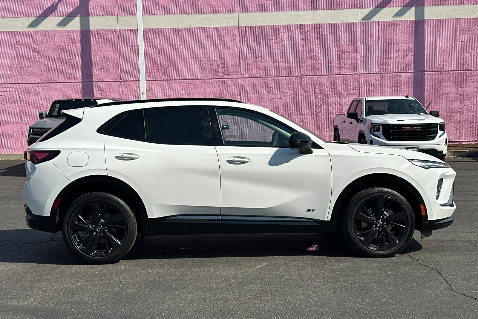 Used 2025 Buick Envision Sport Touring image 3