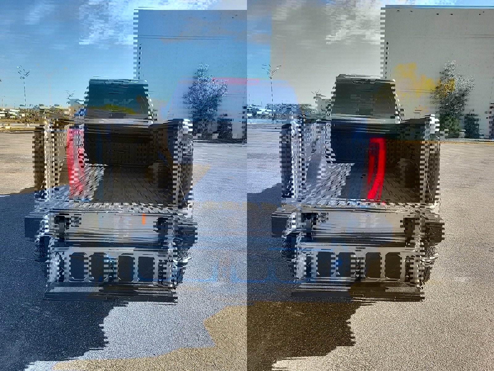 Used 2025 GMC Sierra 3500 Denali w/ Denali Reserve Package image 8