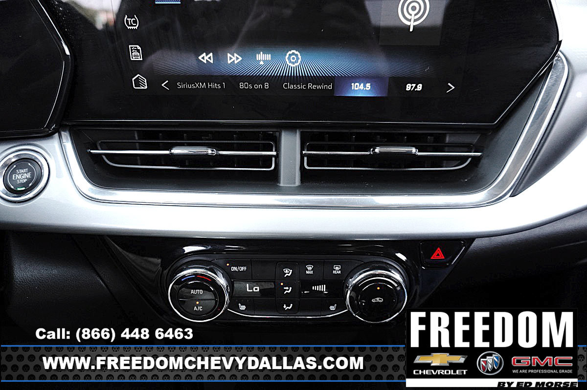 Used 2025 Chevrolet Trax LT w/ Driver Confidence Package FWD image 16
