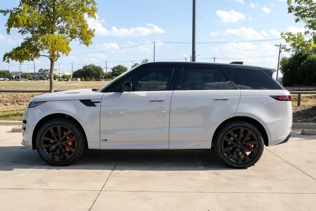 New 2026 Land Rover Range Rover Sport Dynamic SE AWD/4WD image 12