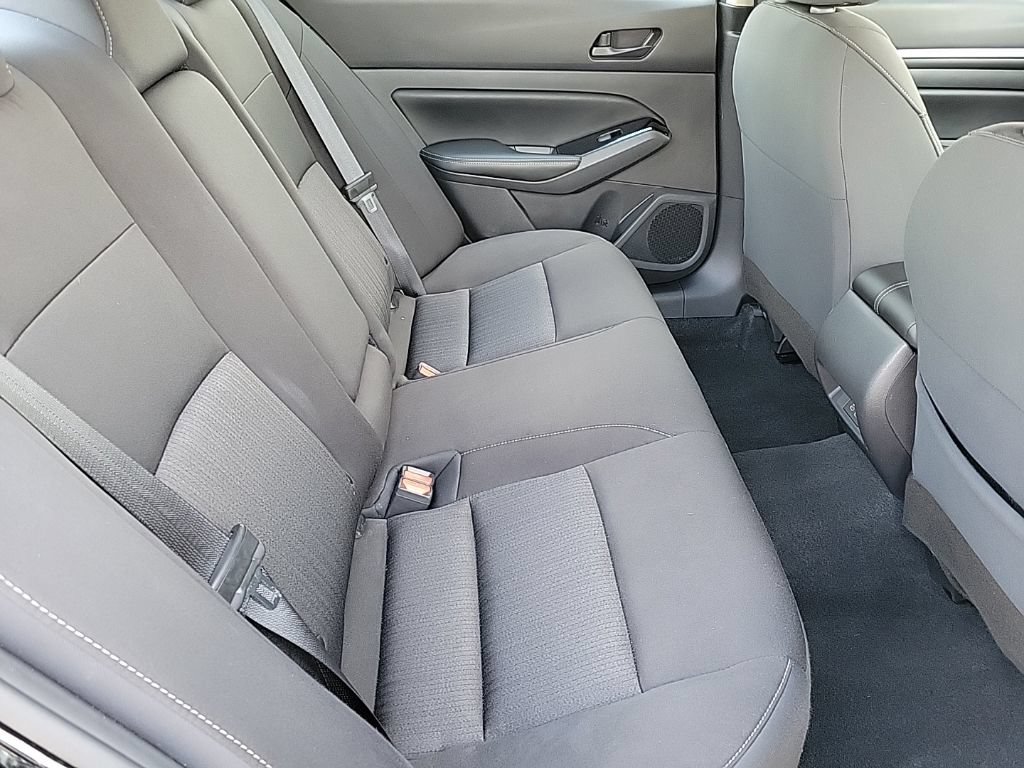 Used 2023 Nissan Altima 2.5 SV FWD image 15