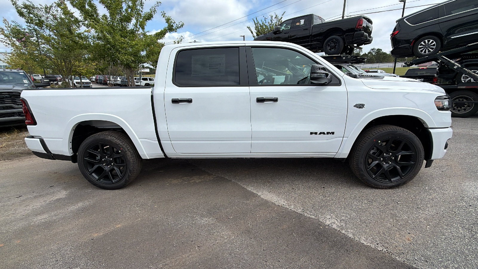 New 2027 RAM 1500 Laramie AWD/4WD image 7