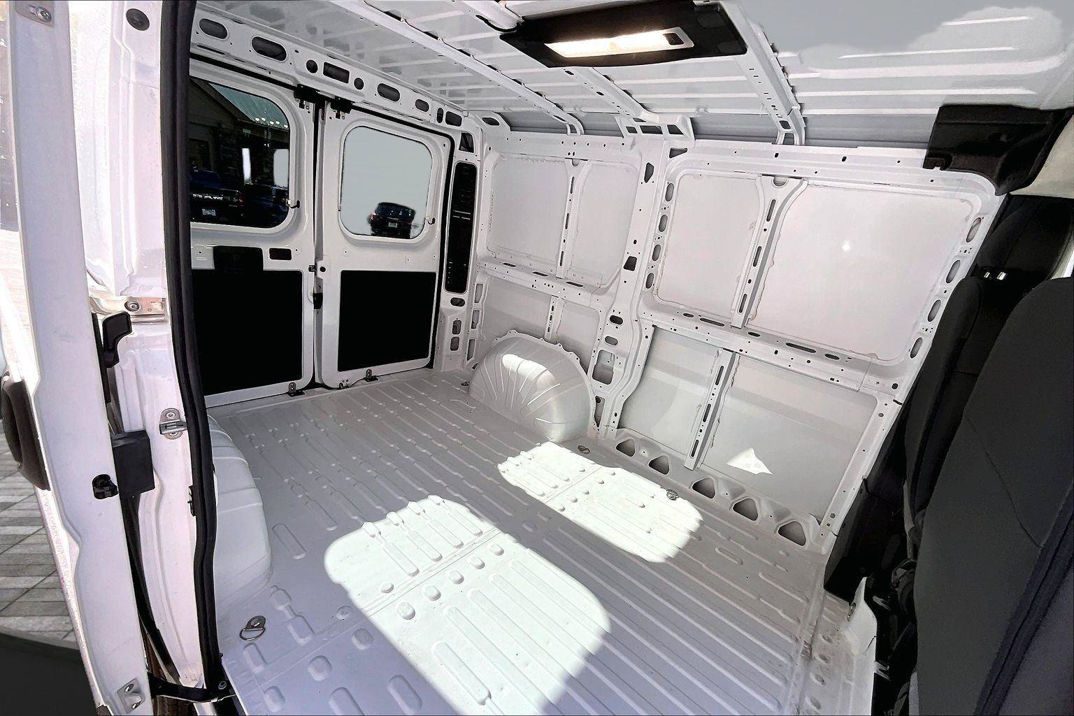 Used 2025 RAM ProMaster 1500 w/ Safety Group FWD image 26