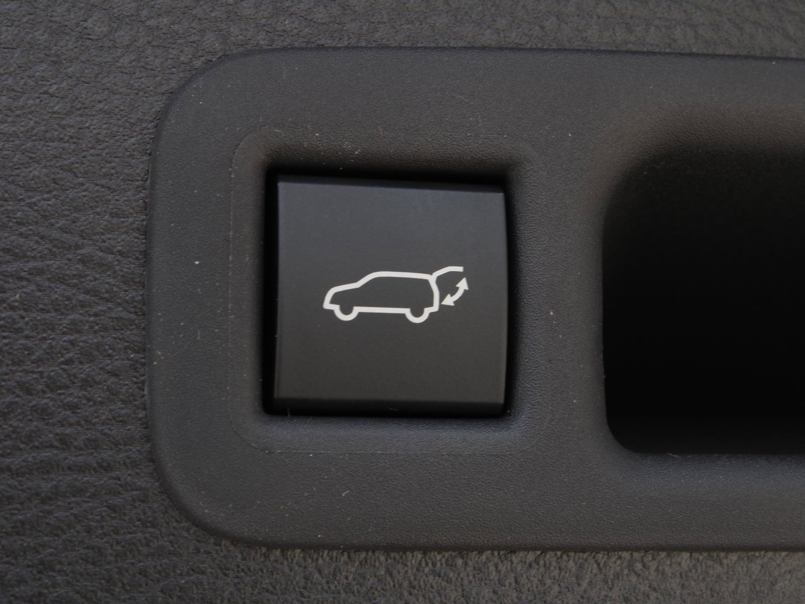 New 2026 Toyota Sienna LE image 9