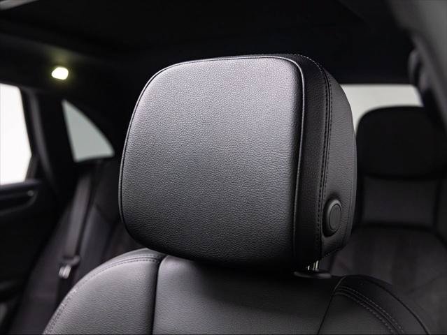 Used 2021 Porsche Macan AWD/4WD image 16