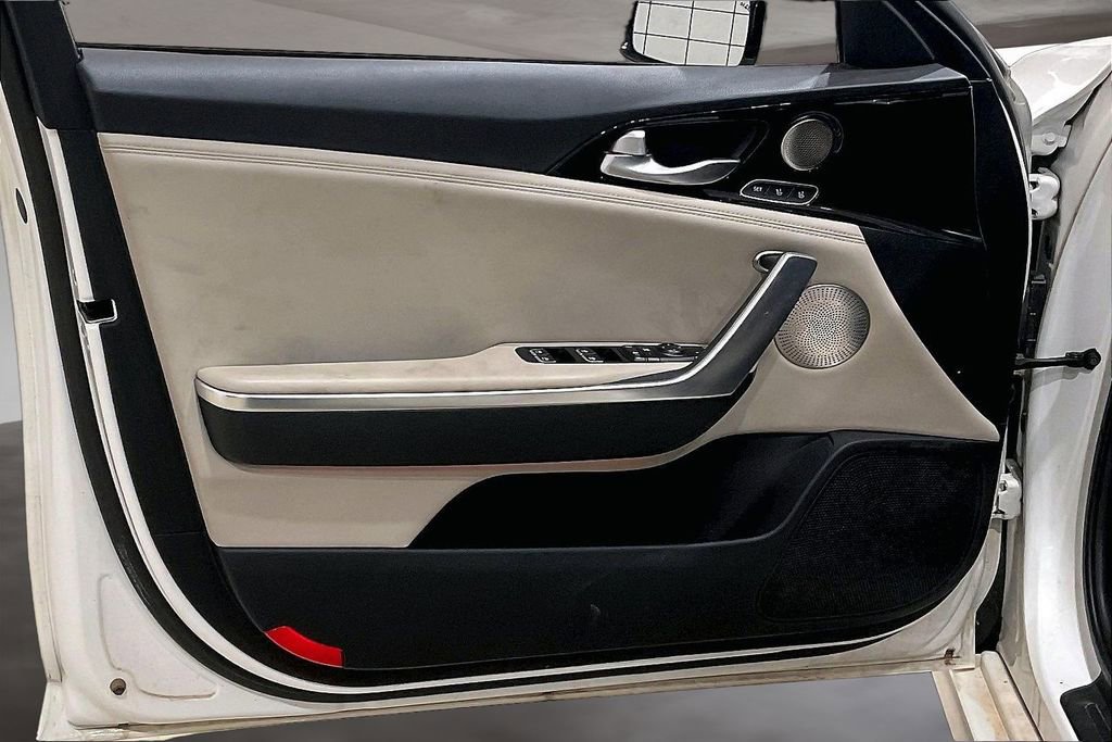 Used 2018 Kia Stinger Premium image 22