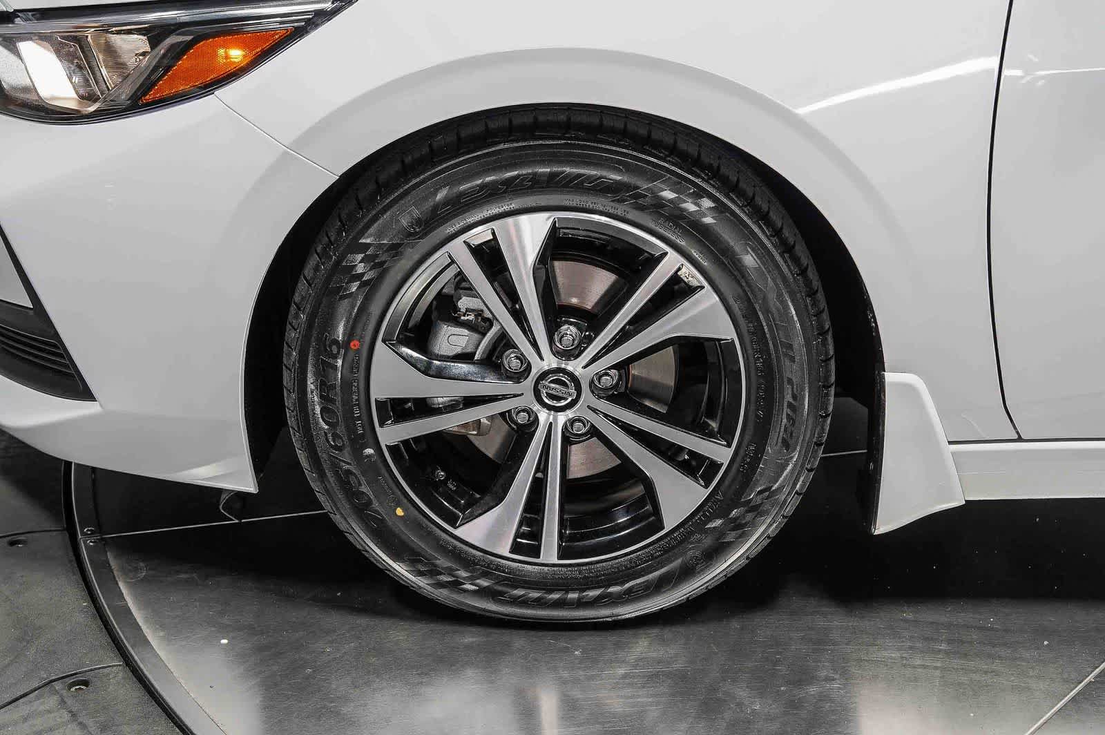Used 2020 Nissan Sentra SV FWD image 9
