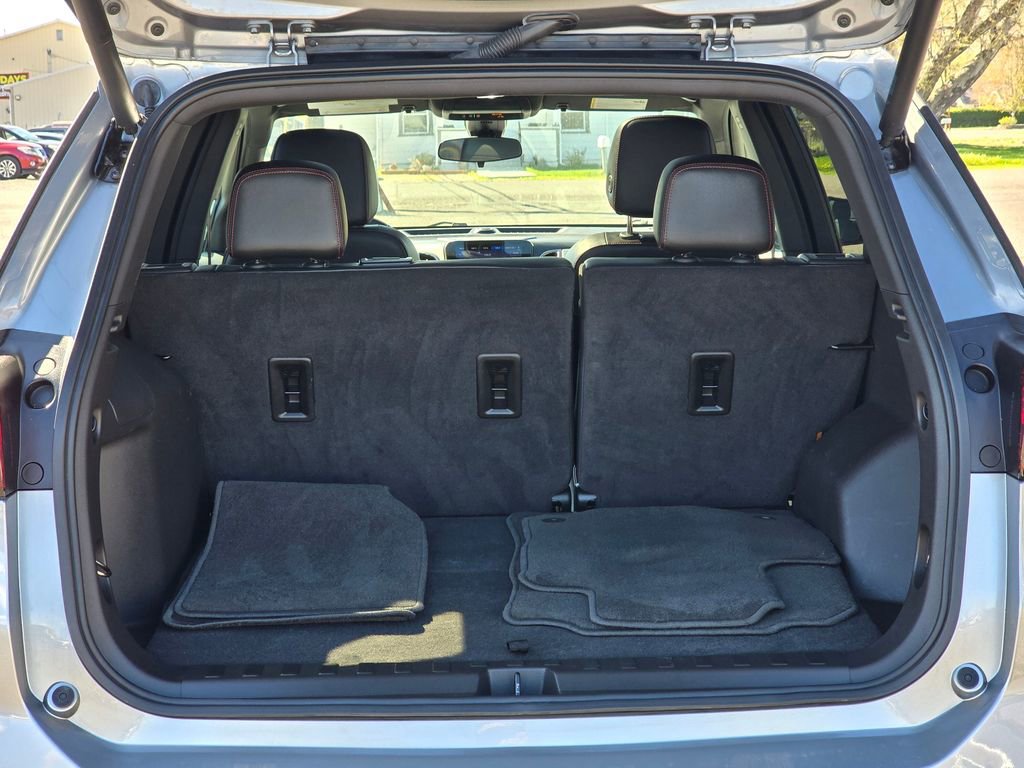 Used 2023 Chevrolet Equinox RS w/ RS Leather Package AWD/4WD image 14