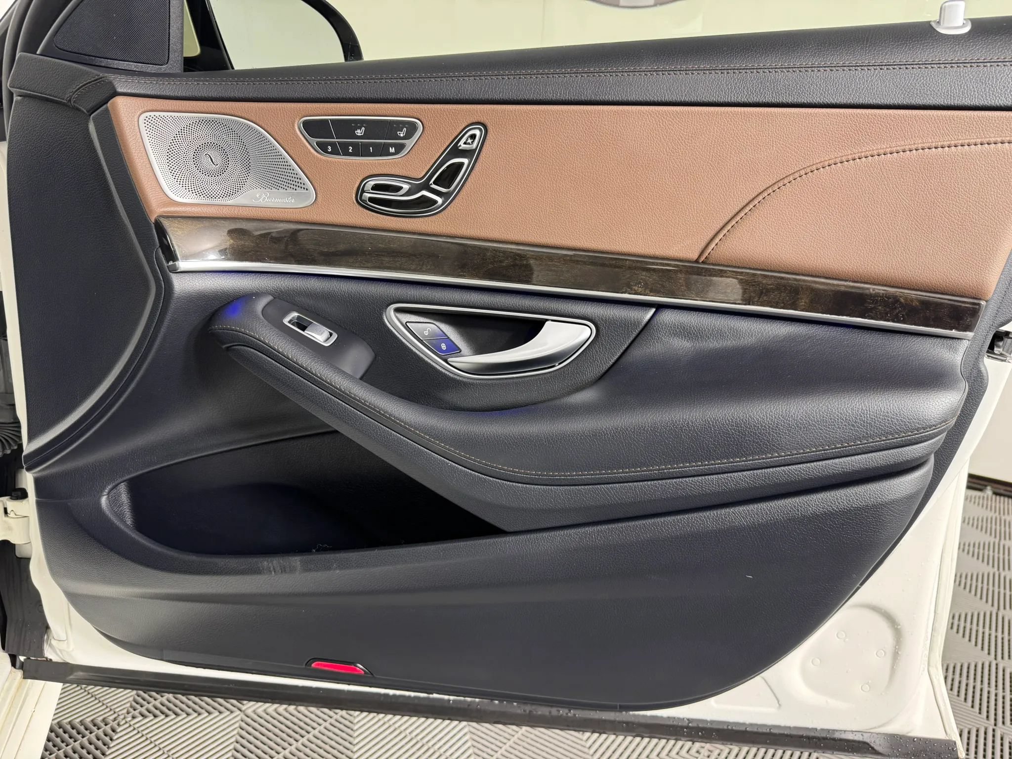 Used 2015 Mercedes-Benz S 550 Sedan image 40