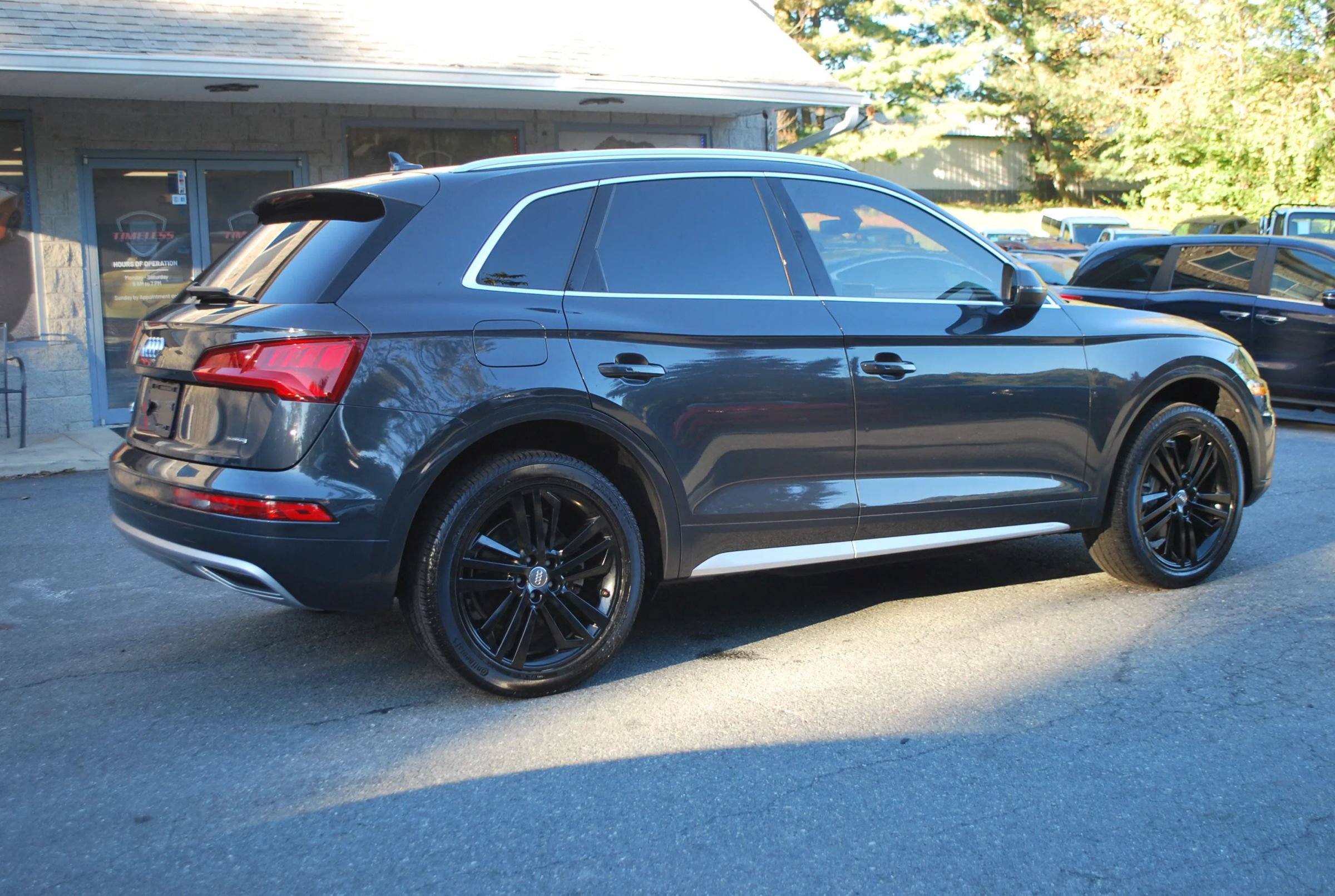 Used 2019 Audi Q5 2.0T Premium Plus w/ Premium Plus Package AWD/4WD image 6