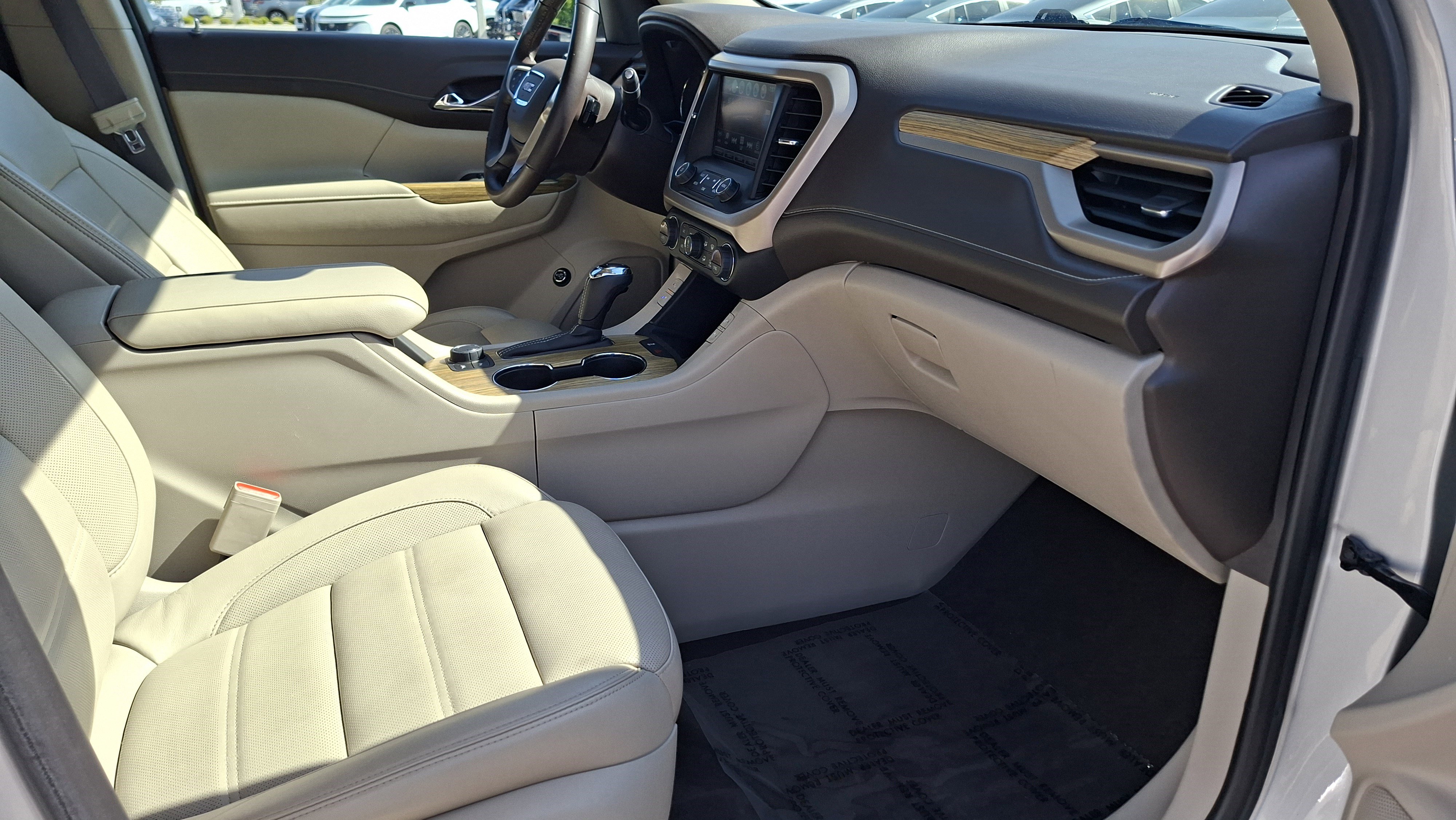 Used 2019 GMC Acadia Denali w/ Technology Package FWD image 24