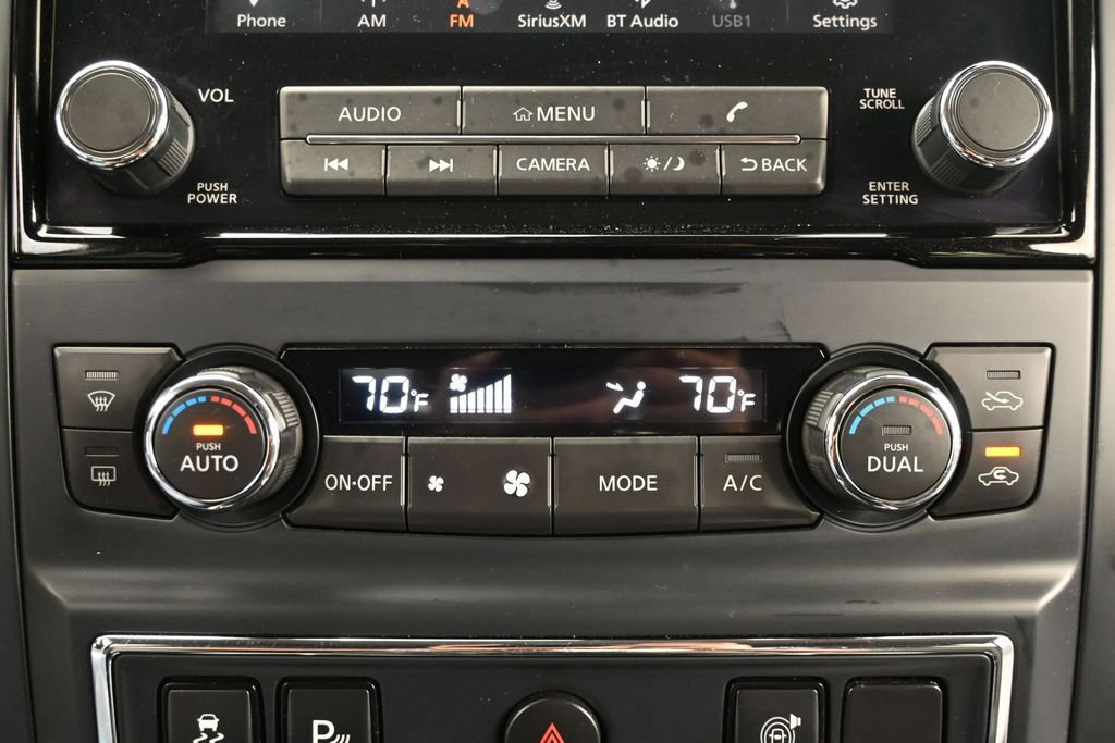 Used 2024 Nissan Titan SV w/ SV Convenience Package AWD/4WD image 24