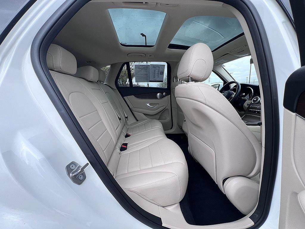 Used 2020 Mercedes-Benz GLC 300 4MATIC image 26