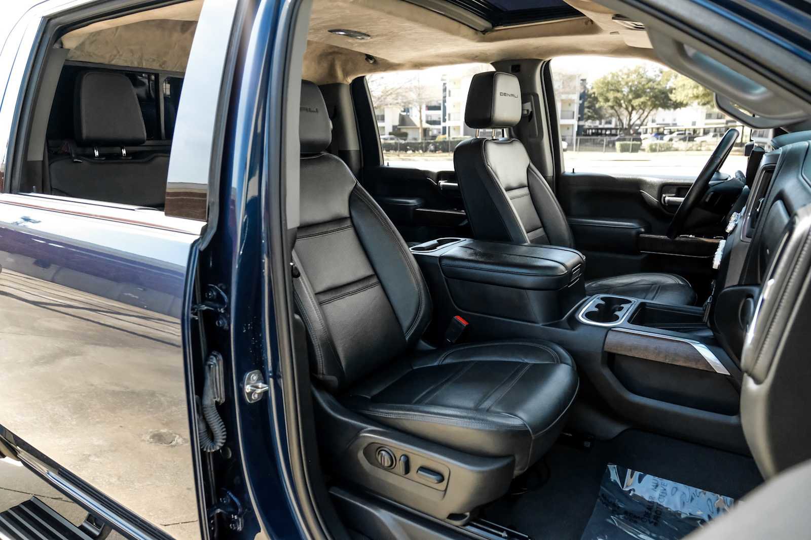 Used 2023 GMC Sierra 2500 Denali w/ Denali Ultimate Package image 38