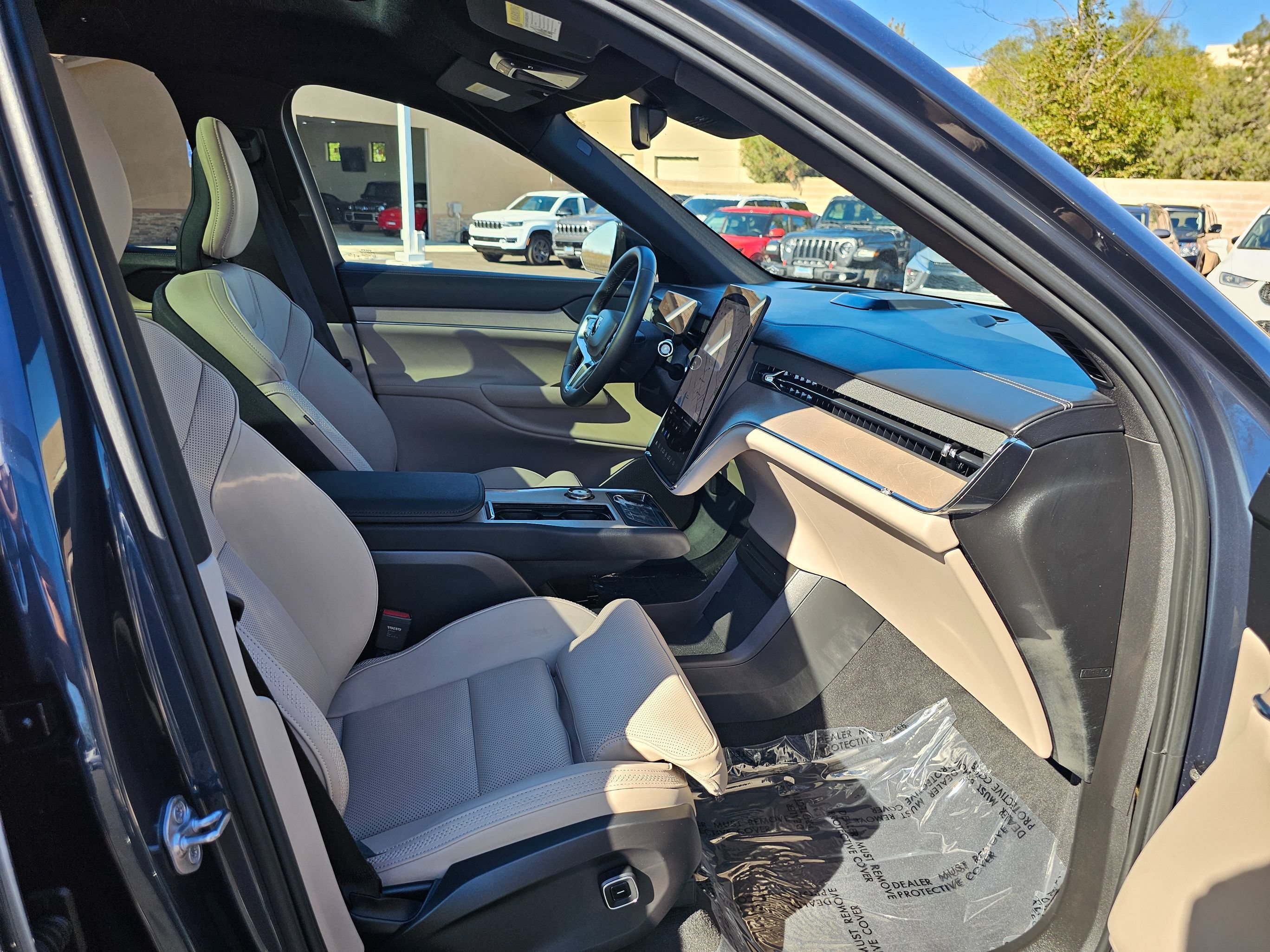 Used 2025 Volvo EX90 Ultra w/ Protection Package Premier AWD/4WD image 51
