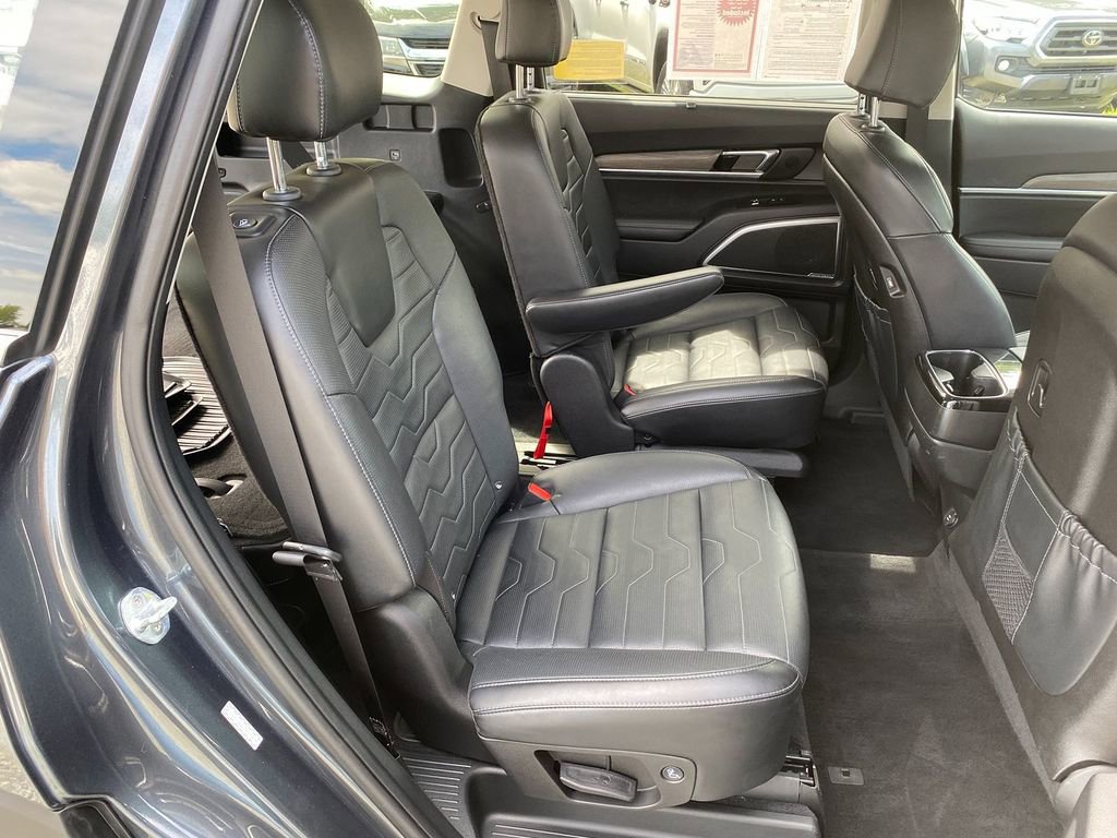 Used 2022 Kia Telluride SX w/ SX Prestige Package image 27