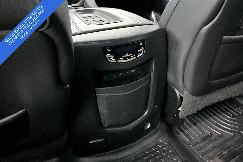 Used 2017 Cadillac Escalade Premium Luxury AWD/4WD image 30