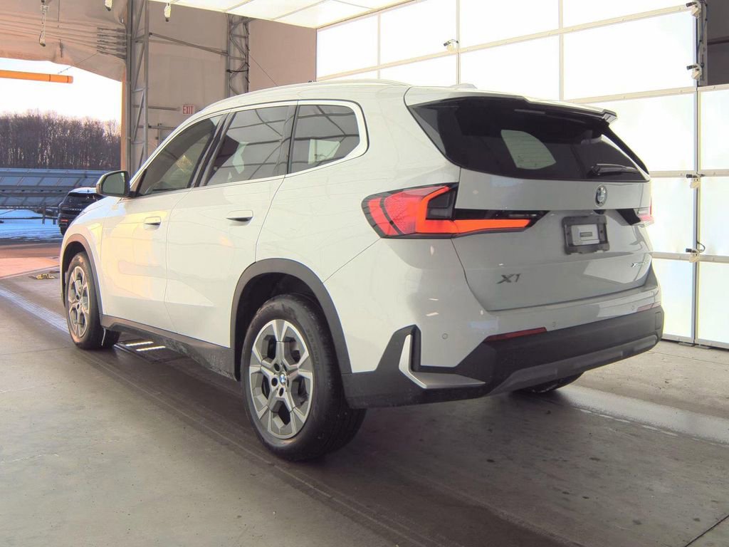 Certified 2023 BMW X1 xDrive28i w/ Premium Package image 9
