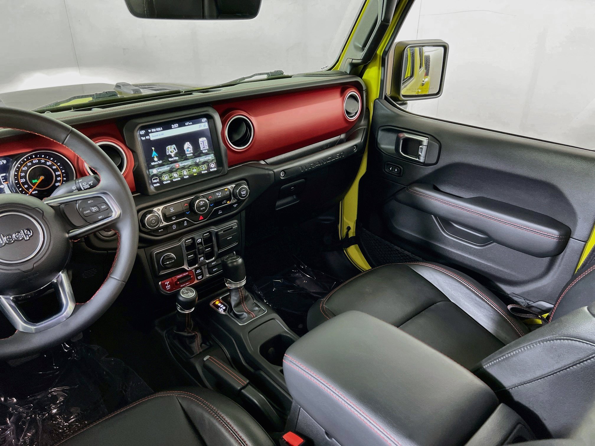 Used 2023 Jeep Wrangler Unlimited Rubicon AWD/4WD image 22