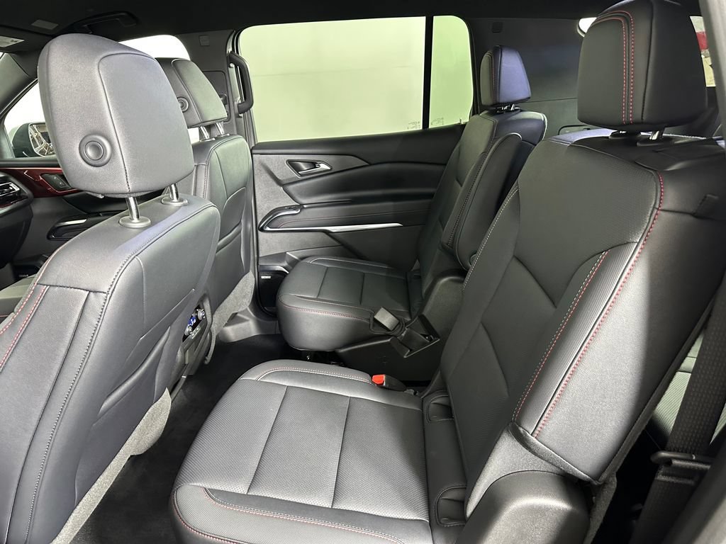Used 2025 Chevrolet Traverse Z71 w/ Enhanced Driving Package AWD/4WD image 29