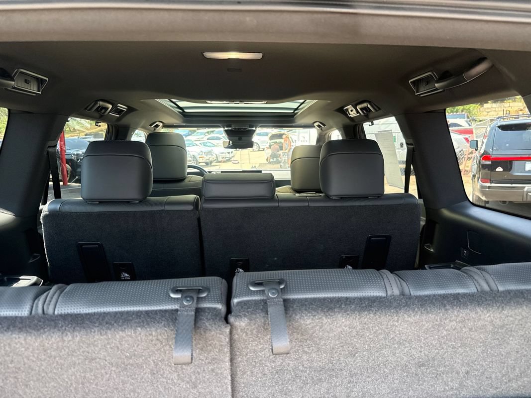 Used 2026 Lexus GX 550 w/ Accessory Package (31) AWD/4WD image 13