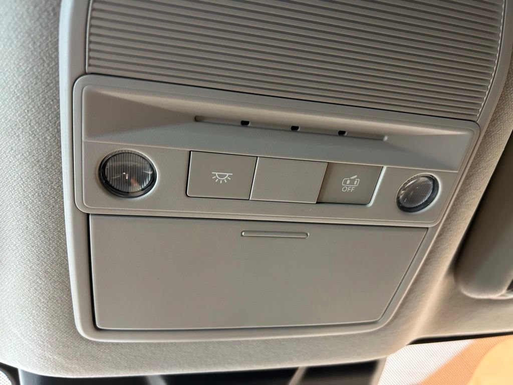 New 2026 Nissan Sentra SR w/ Floor Mat Package FWD image 37