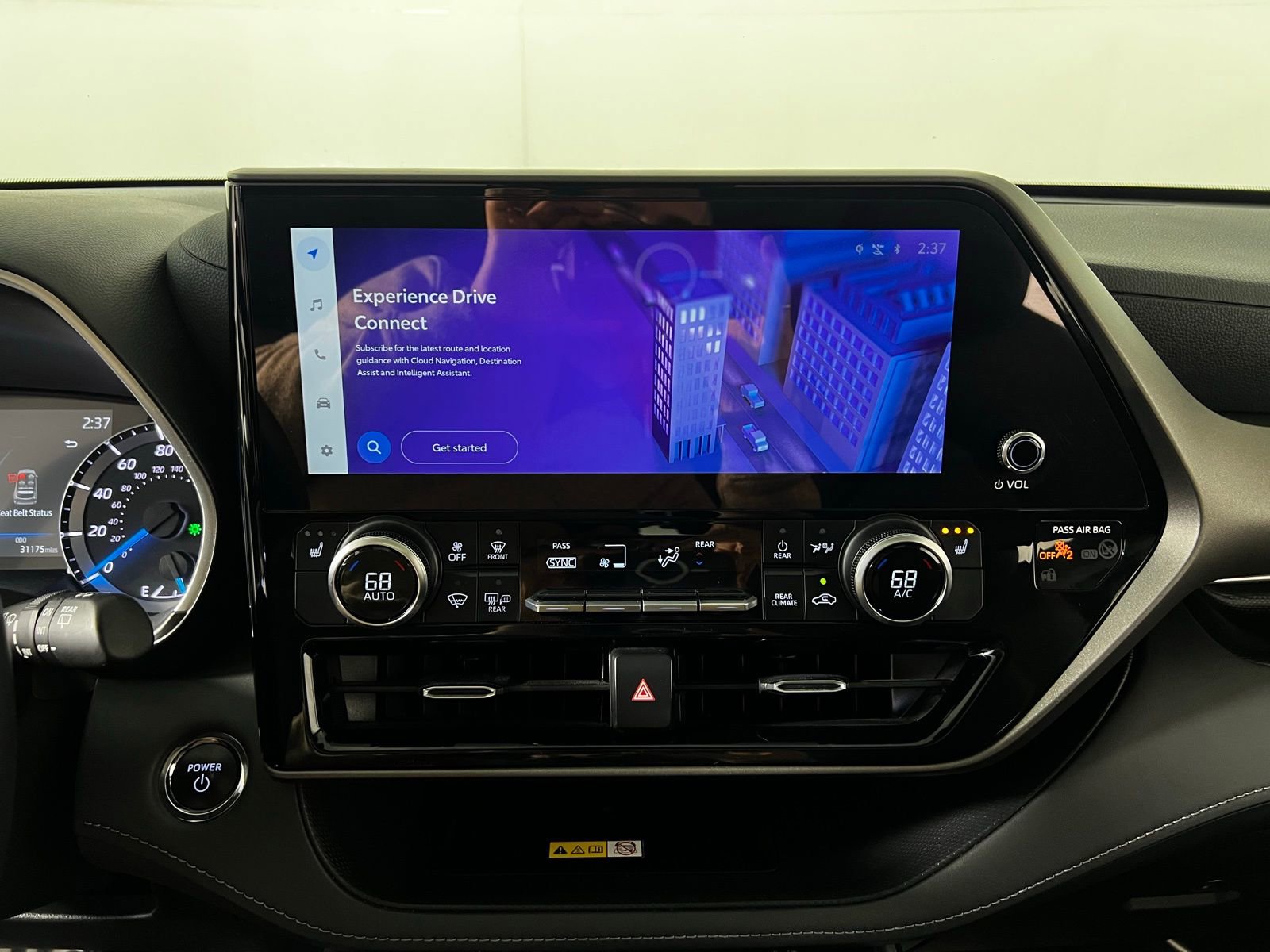 Certified 2023 Toyota Highlander XLE image 18