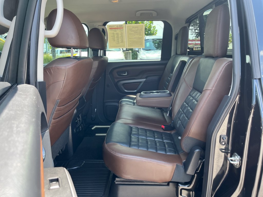 Used 2019 Nissan Titan Platinum Reserve AWD/4WD image 26