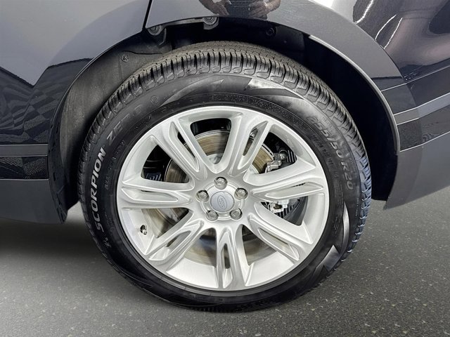 Used 2025 Land Rover Range Rover Velar S image 33