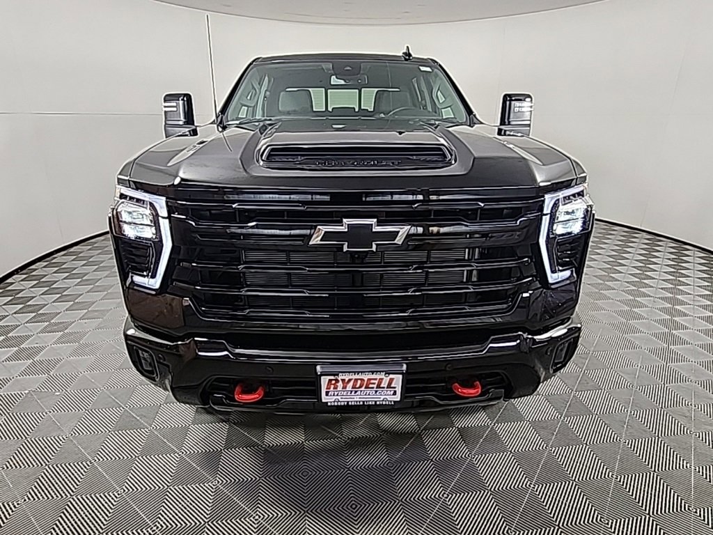 New 2026 Chevrolet Silverado 2500 LT image 3