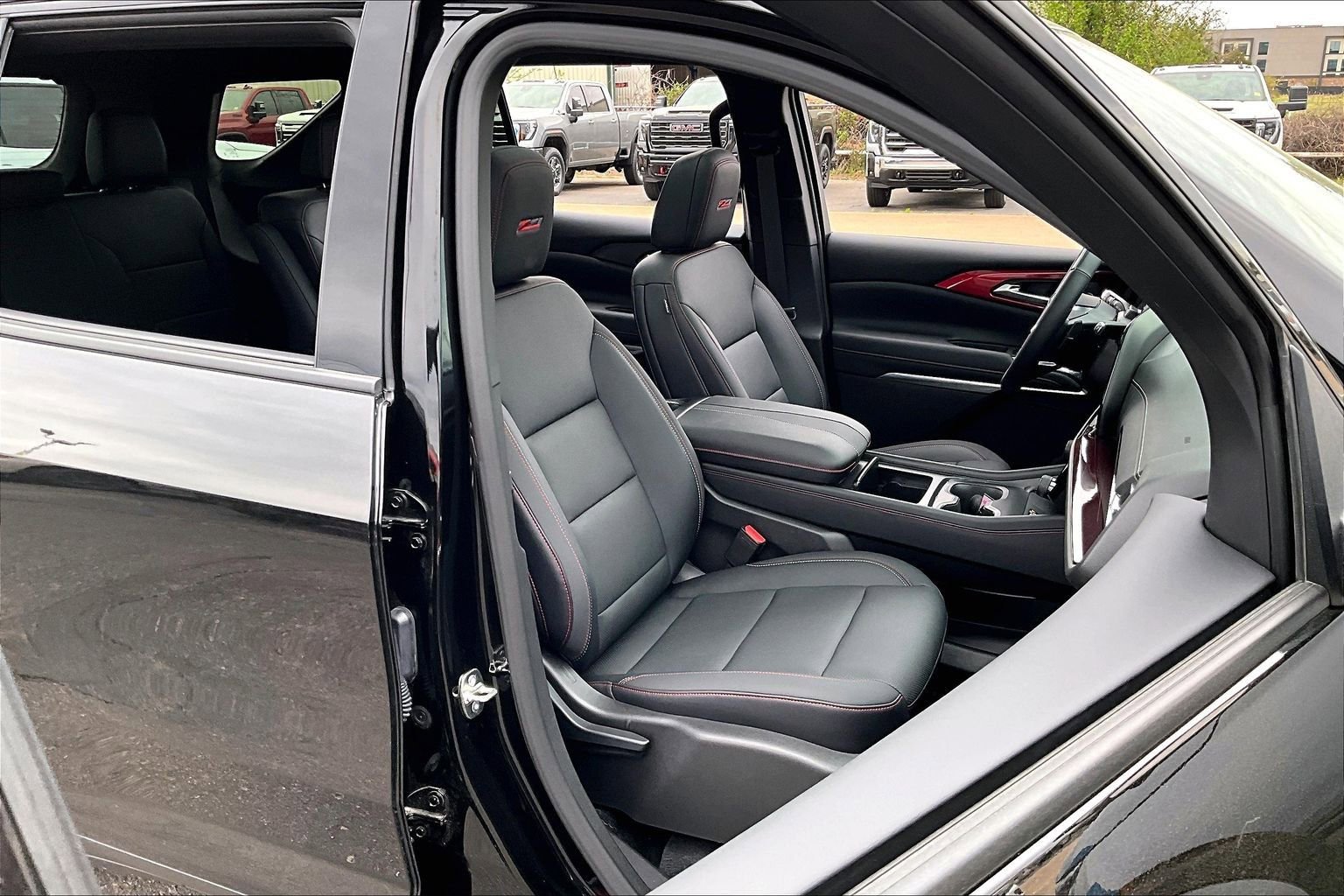 Used 2026 Chevrolet Traverse Z71 w/ Enhanced Driving Package image 7