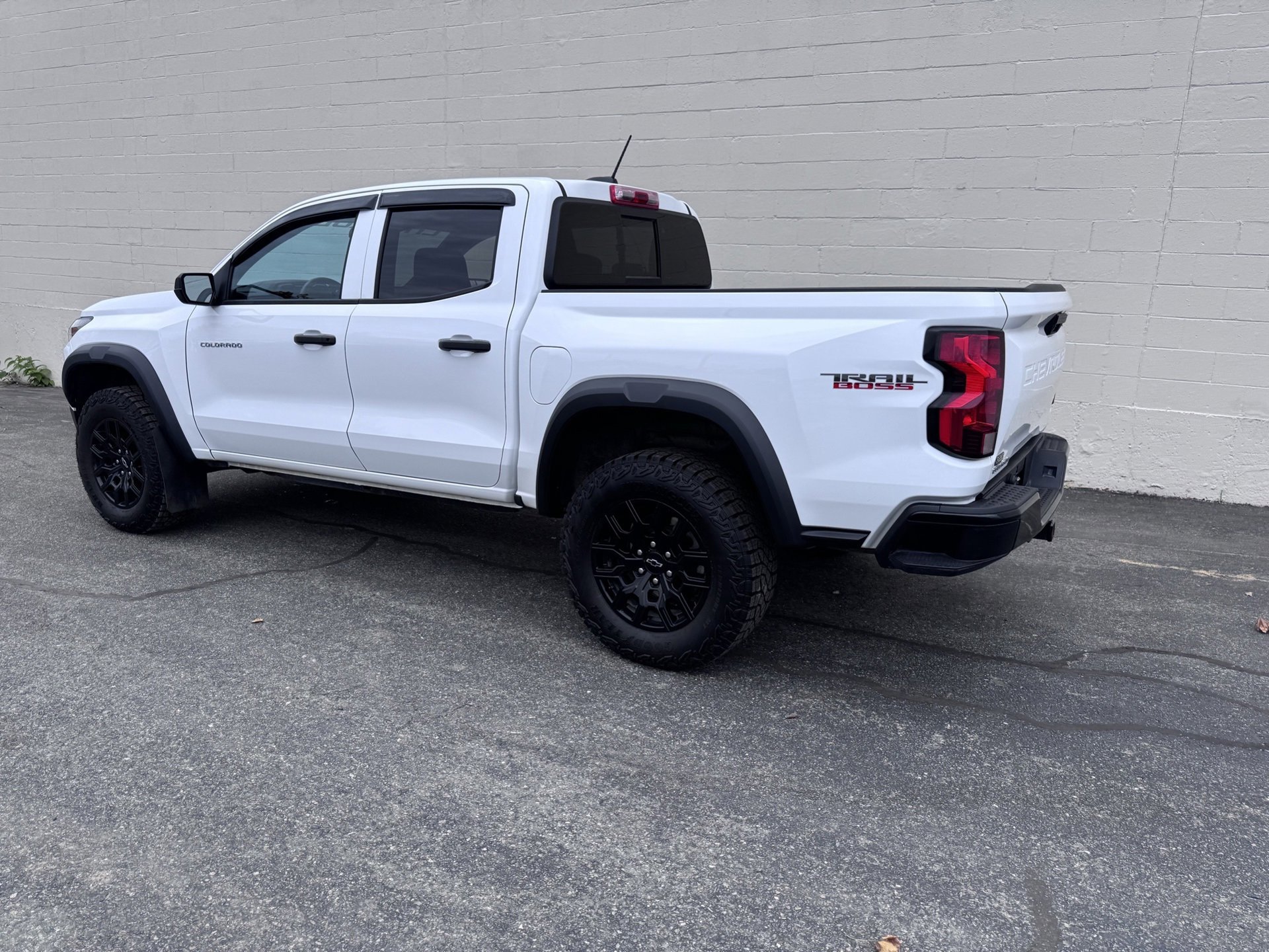 Used 2023 Chevrolet Colorado Trail Boss w/ Advanced Trailering Package image 3