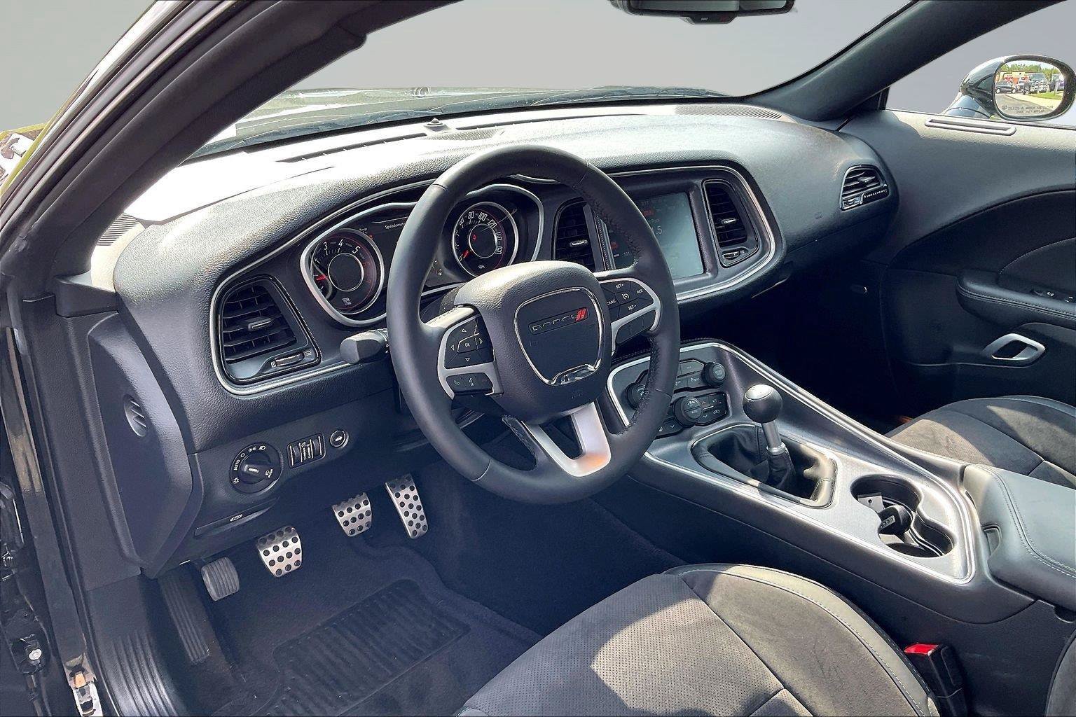 Used 2015 Dodge Challenger R/T Plus RWD image 14